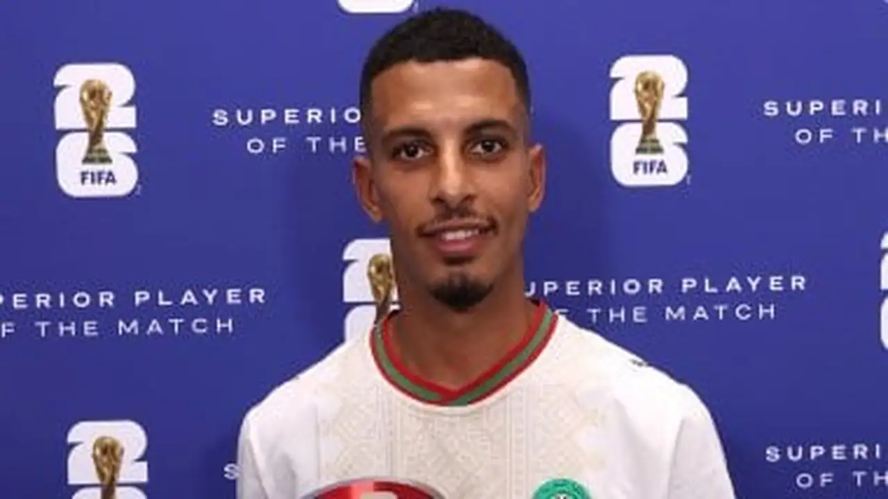 أوناحى يتوج بجائزة أفضل لاعب في مواجهة المغرب وكندا بكأس العالم